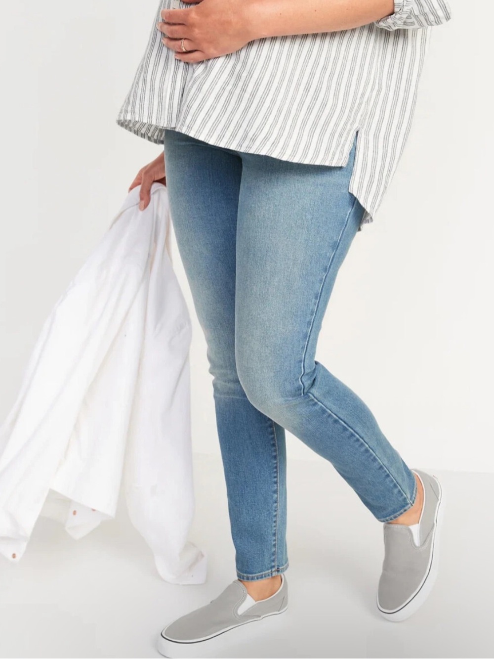 5/$25 Paisley Sky Maternity Light Wash Skinny Jeans Size XXL